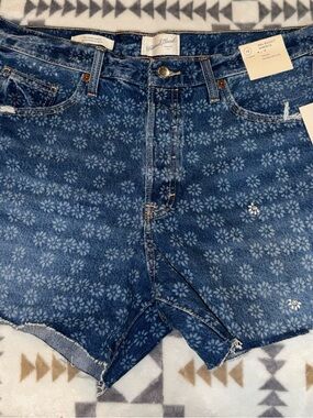 Universal Thread Blue Floral-Print Denim Shorts